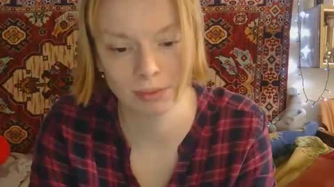 Snapshot of miss_elistia_ chatting on 04-07-26, 10:59 Elis online show from 04-07-26, 10:59
