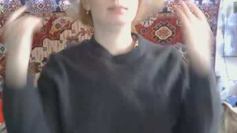 Snapshot of miss_elistia_ chatting on 04-14-26, 11:27 Elis online show from 04-14-26, 11:27