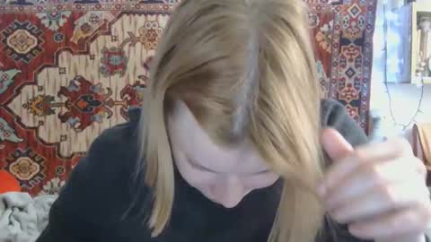 Snapshot of miss_elistia_ chatting on 04-20-26, 11:02 Elis online show from 04-20-26, 11:02