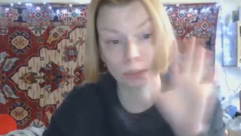 Snapshot of miss_elistia_ chatting on 04-22-26, 11:12 Elis online show from 04-22-26, 11:12