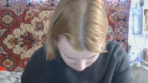 Snapshot of miss_elistia_ chatting on 04-24-26, 11:23 Elis online show from 04-24-26, 11:23