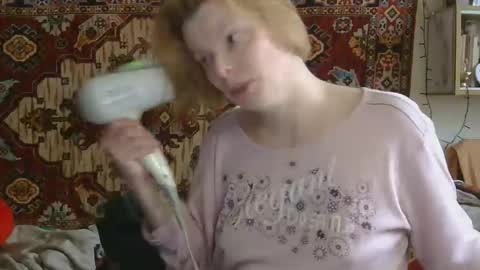 Snapshot of miss_elistia_ chatting on 05-07-26, 11:04 Elis online show from 05-07-26, 11:04