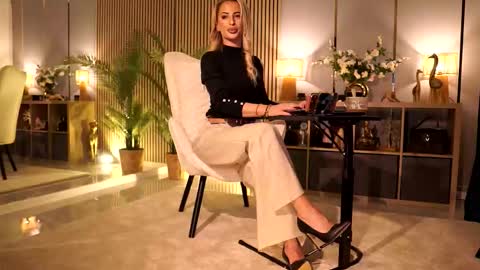 Miss Ema Devine online show from 01-08-26, 07:27