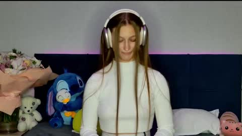 Snapshot of miss_emily_miller chatting on 10-13-25, 05:57 Emily online show from 10-13-25, 05:57