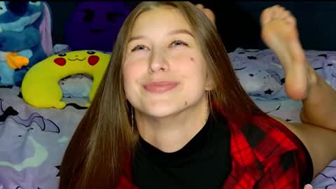 Snapshot of miss_emily_miller chatting on 11-18-25, 05:39 Emily online show from 11-18-25, 05:39