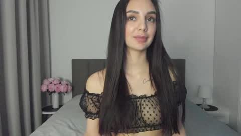Snapshot of miss_emilyy chatting on 02-08-25, 06:44 Emily online show from 02-08-25, 06:44