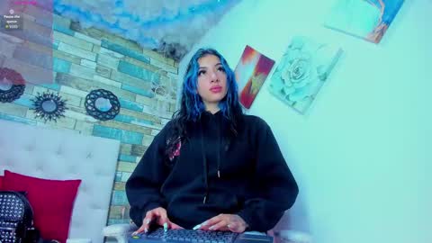 Snapshot of miss_evans_ chatting on 10-07-25, 05:59 miss_evans_ online show from 10-07-25, 05:59