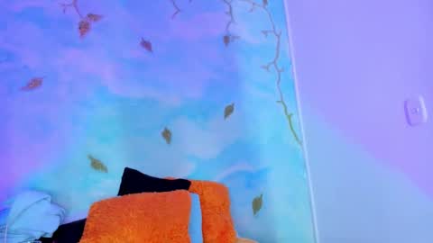 Snapshot of miss_evans_ chatting on 10-09-25, 05:38 miss_evans_ online show from 10-09-25, 05:38