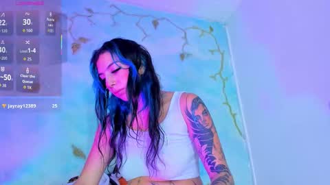 Snapshot of miss_evans_ chatting on 10-10-25, 06:01 miss_evans_ online show from 10-10-25, 06:01