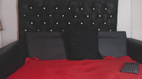 miss_evans_ online show from 07-27-26, 02:02