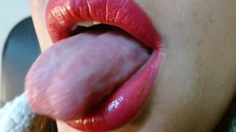 Miss Evoleth online show from 12-22-25, 08:33