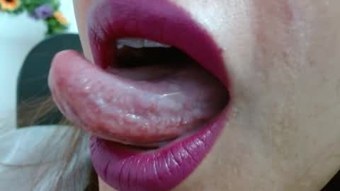 Snapshot of miss_evoleth2 chatting on 03-07-26, 11:07 Miss Evoleth online show from 03-07-26, 11:07