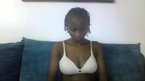 miss_fabbyton online show from 01-27-25, 06:52