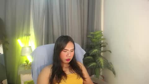 Snapshot of miss_fhakarat chatting on 11-10-25, 12:42 miss_fhakarat online show from 11-10-25, 12:42