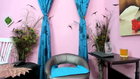 Snapshot of miss_flora chatting on 09-29-25, 03:06 Monica Patricia online show from 09-29-25, 03:06