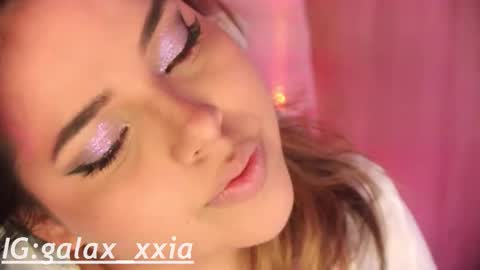  Elisabeth  IG galax xxia       online show from 10-22-25, 07:35