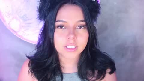  Elisabeth  IG galax xxia       online show from 11-22-25, 10:42