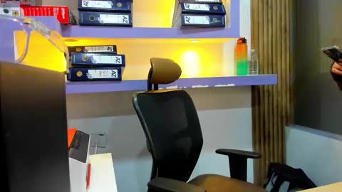 Snapshot of miss_horney chatting on 03-17-26, 11:46 miss_horney online show from 03-17-26, 11:46