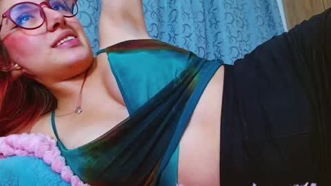 Isabella online show from 12-27-24, 12:18