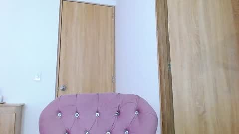 Isabella online show from 02-01-25, 11:32
