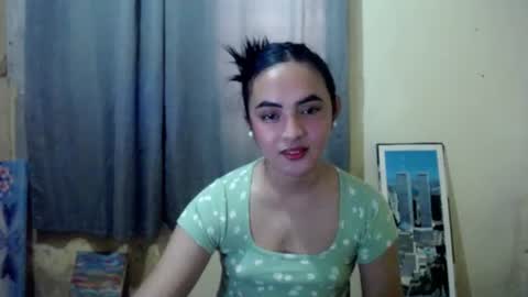 Snapshot of miss_jasmine_69x chatting on 06-26-26, 04:17 Miss jasmine online show from 06-26-26, 04:17