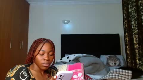 Miss Kiarrafit online show from 01-28-25, 04:52