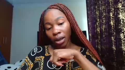 Miss Kiarrafit online show from 02-14-25, 04:37
