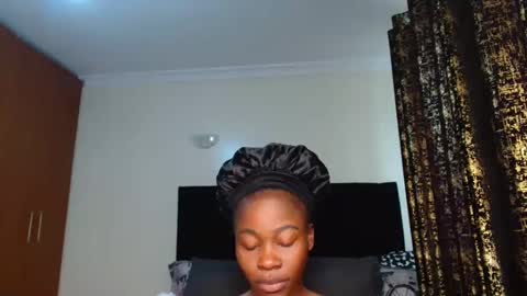 Miss Kiarrafit online show from 03-08-25, 08:33