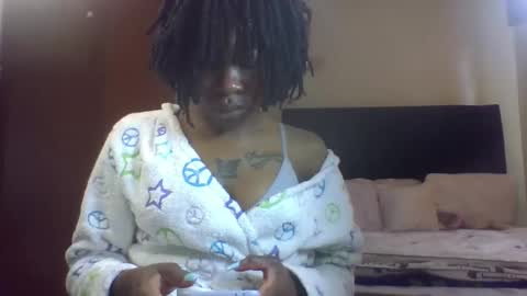 Snapshot of miss_kiarrafit chatting on 10-14-25, 08:04 Miss Kiarrafit online show from 10-14-25, 08:04