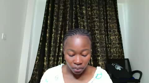 Snapshot of miss_kiarrafit chatting on 05-15-26, 08:21 Miss Kiarrafit online show from 05-15-26, 08:21