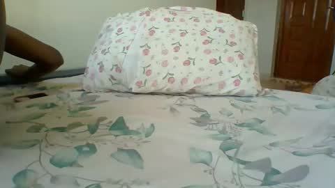 kiki online show from 12-02-25, 12:54