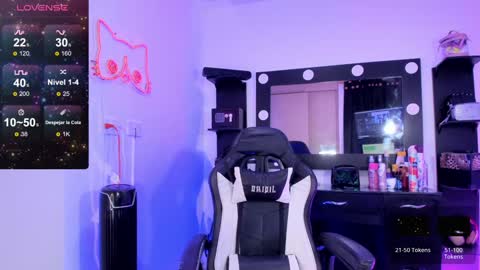 Snapshot of miss_kittyn chatting on 01-26-25, 01:09 Miss Kittyn online show from 01-26-25, 01:09