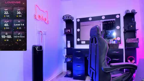 Snapshot of miss_kittyn chatting on 10-31-25, 12:22 Miss Kittyn online show from 10-31-25, 12:22