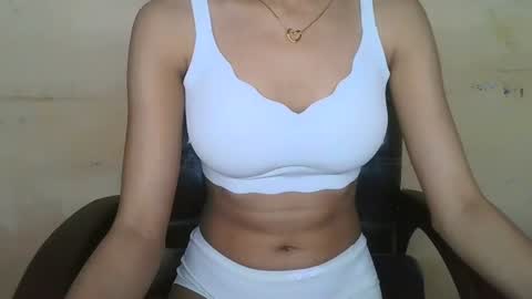 Snapshot of miss_kruti chatting on 07-16-26, 04:07 Kruti online show from 07-16-26, 04:07