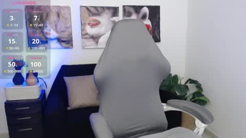 Snapshot of miss_laiila chatting on 11-03-25, 01:40 Laila online show from 11-03-25, 01:40