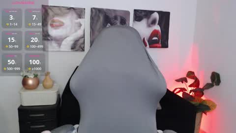 Snapshot of miss_laiila chatting on 02-17-26, 04:31 Laila online show from 02-17-26, 04:31