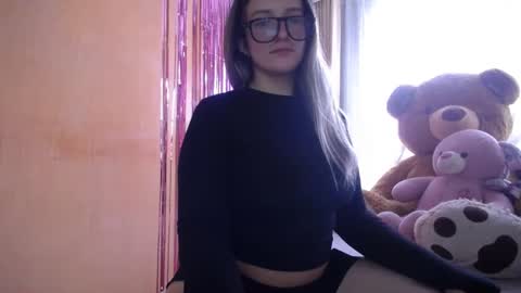 lilieth  online show from 02-06-25, 03:52