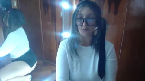 lilieth  online show from 02-15-25, 08:33