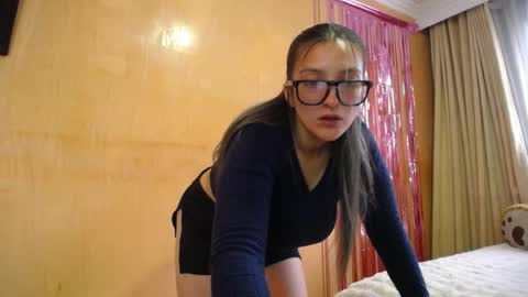 lilieth  online show from 05-04-26, 02:13