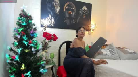 lucero online show from 01-02-25, 01:49