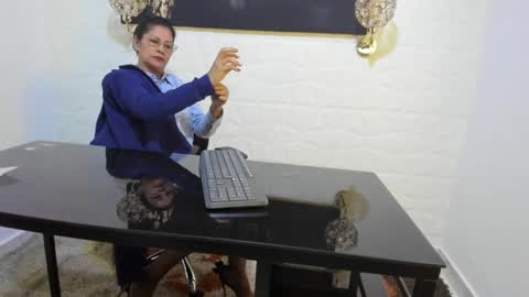lucero online show from 02-03-25, 10:58