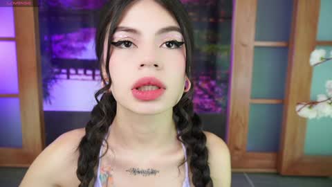 miss_lucyla online show from 12-18-24, 11:02
