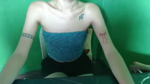 Snapshot of miss_mailyn chatting on 10-22-25, 08:36 miss_mailyn online show from 10-22-25, 08:36