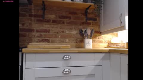 Anna online show from 02-07-26, 09:02