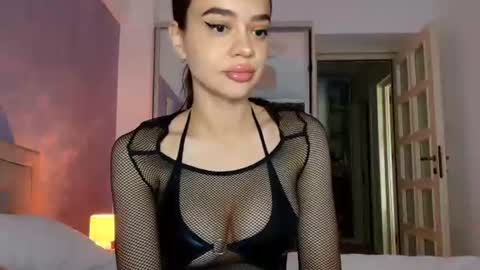 Snapshot of miss_medyson chatting on 06-19-26, 07:56 miss_medyson online show from 06-19-26, 07:56