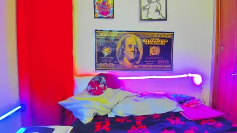 Snapshot of miss_meggaann chatting on 01-22-25, 02:59 MEGG online show from 01-22-25, 02:59