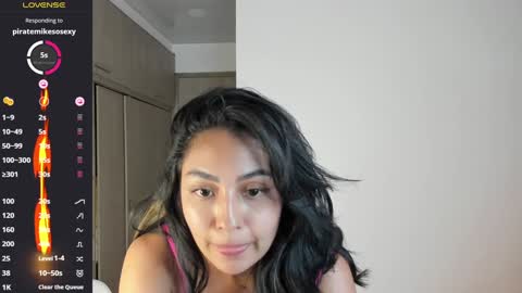 Mia  monday to saturday 6pm to 9pm time Colombia online show from 01-31-25, 11:35