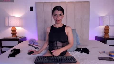 miss_milf_ online show from 05-05-26, 08:17