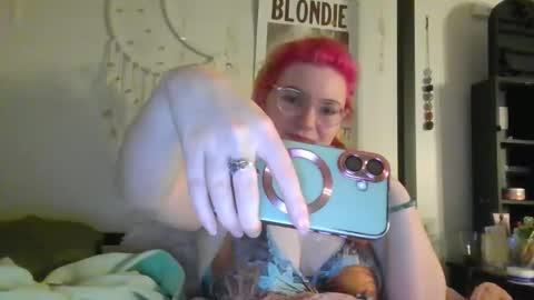 Snapshot of miss_miseryxo chatting on 02-27-26, 06:02 bri online show from 02-27-26, 06:02