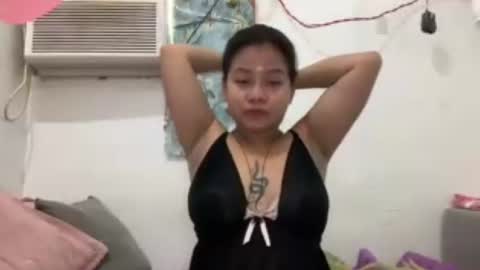 Snapshot of miss_peachyxxx chatting on 07-13-26, 08:17 Lyn online show from 07-13-26, 08:17